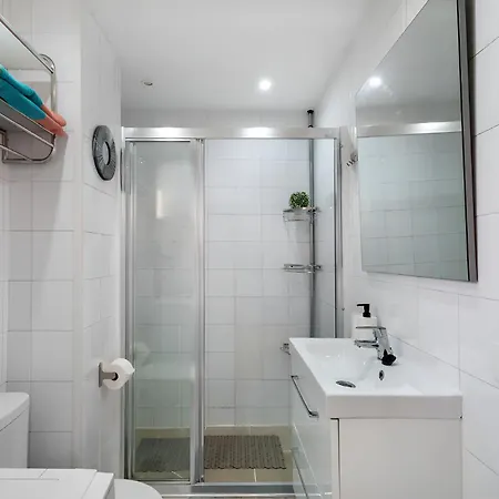 Brisa Del Atlantico En Torre Del Sol, Americas *